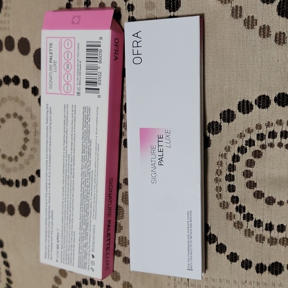 Ofra Signature Palette Luxe Eyeshadow and Face Palette - Picture 3 of 6